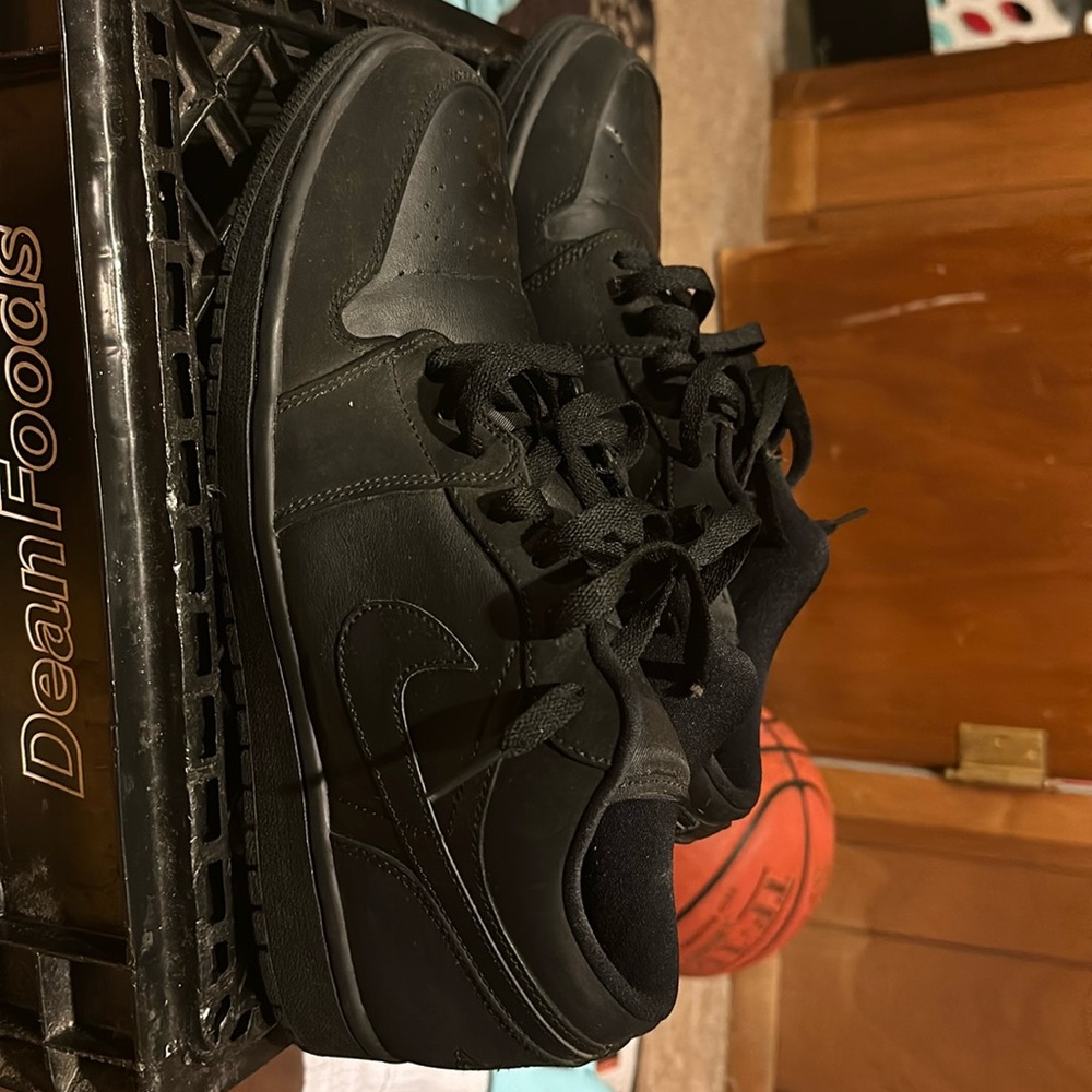 Air Jordan retro 1 low BLACK OUT